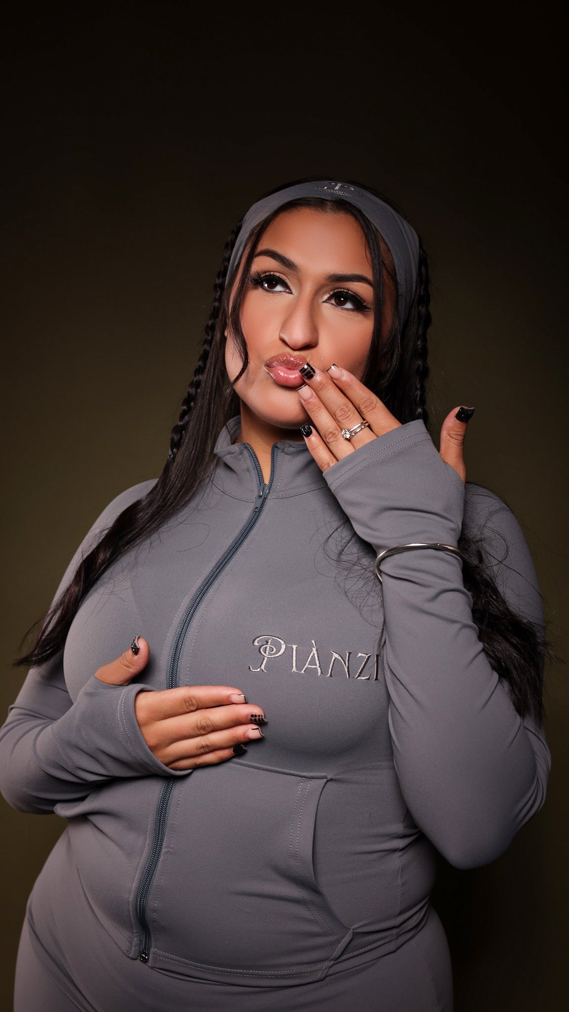 YOGA SET (SMOKE) PRE-ORDERS WILL NOT SHIP RIGHT AWAY‼️. Production begins 11/29 and takes approximately 4 weeks to complete.
Once finished, shipping will take 3–5 business days.